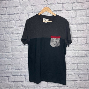 Billabong Men's Large L Black‎ Gray Red Color Block Pocket T-Shirt Tee Shirt